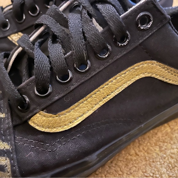 Unisex Black and Gold Unicorn Boho VANS EUC size 6.5 men’s 8 women’s - Picture 4 of 12